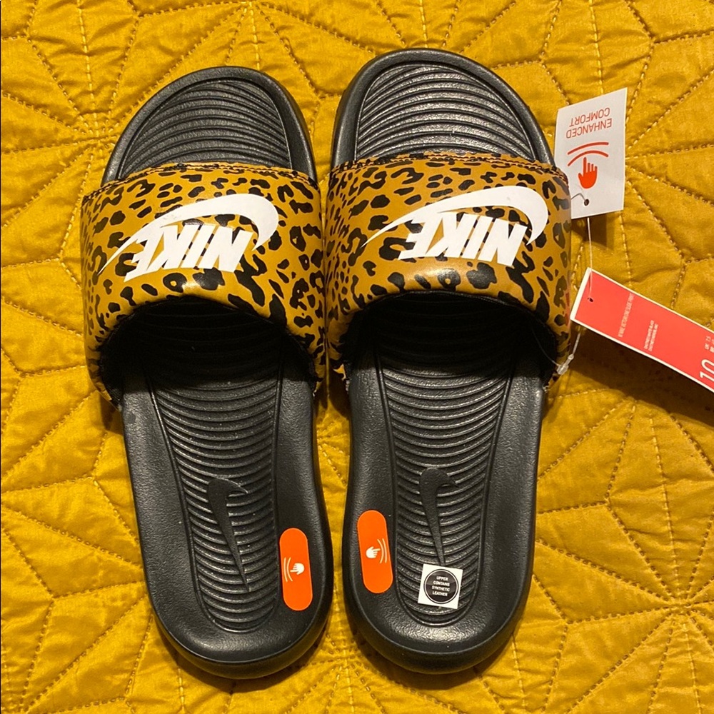 Nike Brown and Black Sandals with Sporty Design